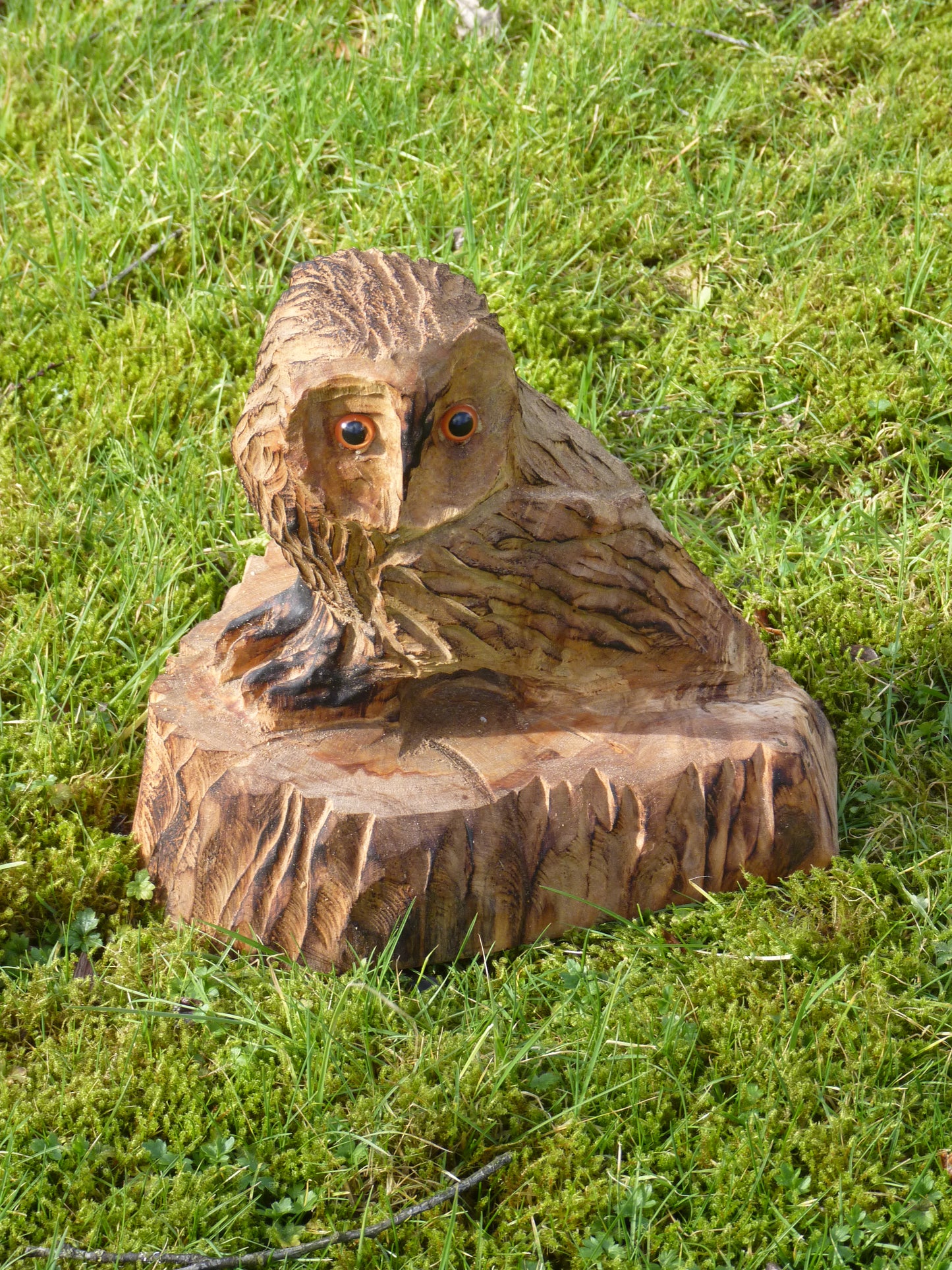 1 Chainsaw carved owl garden  sculpture