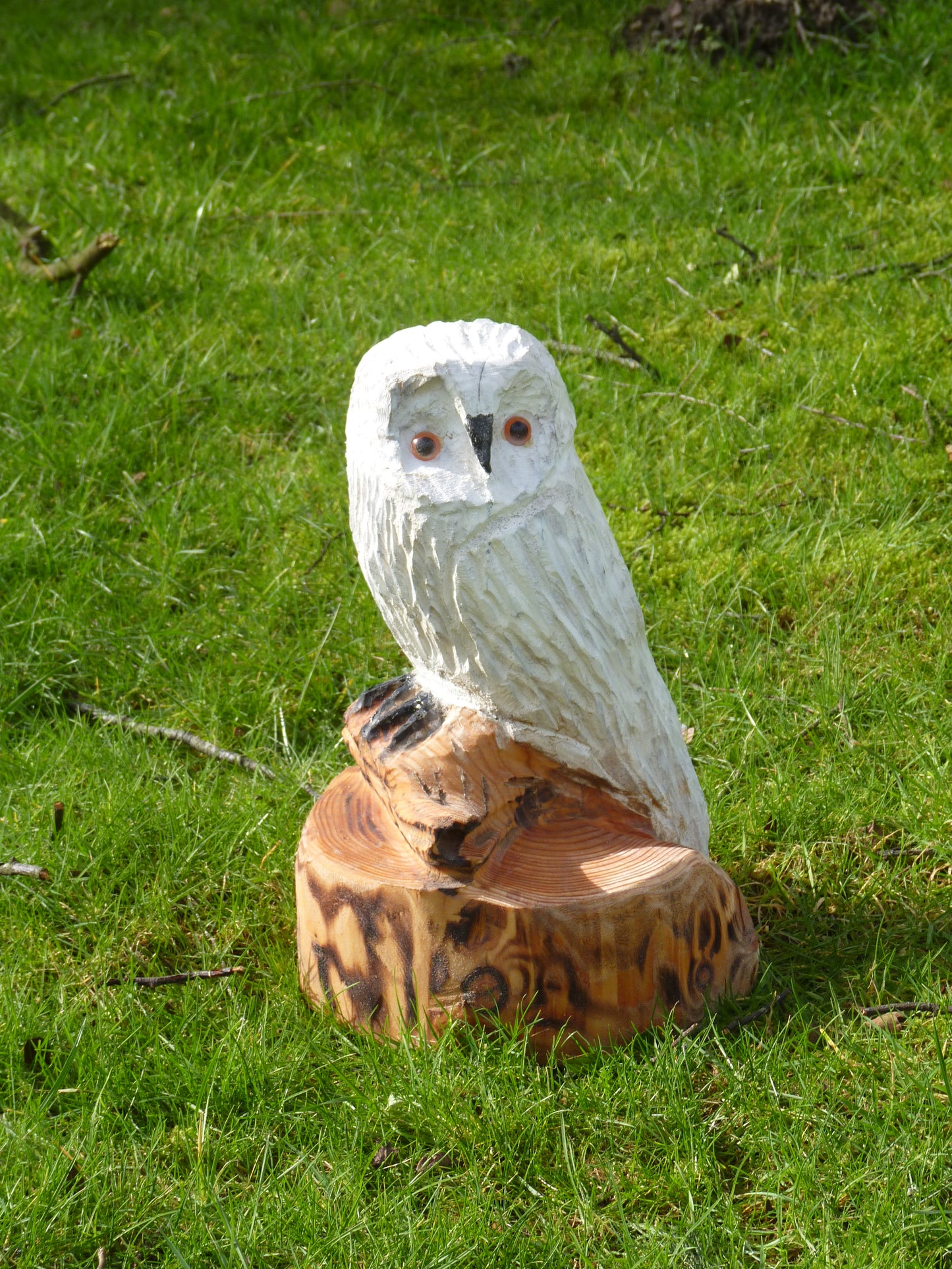 1 Chainsaw carved Snow Owl