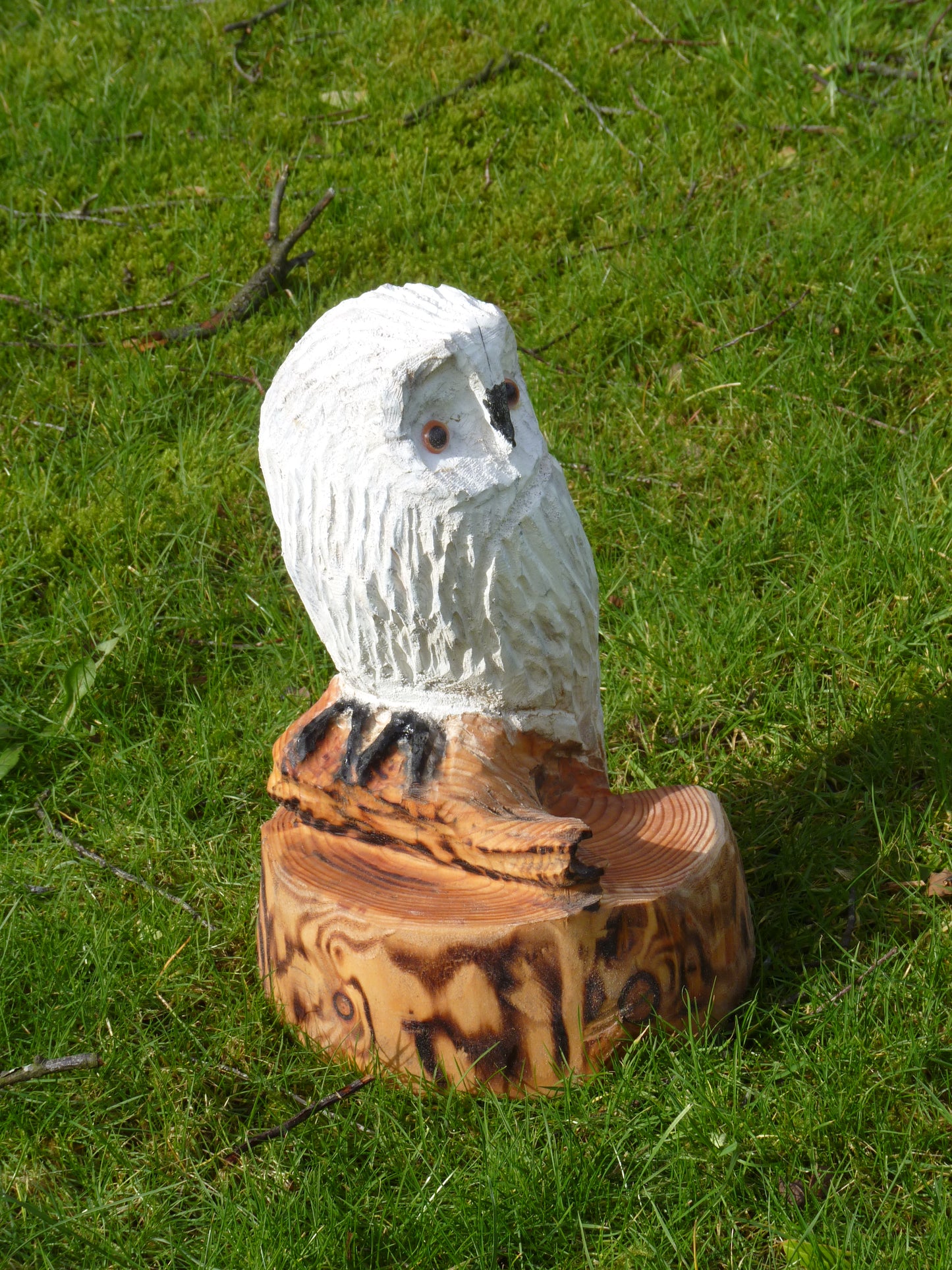 1 Chainsaw carved Snow Owl