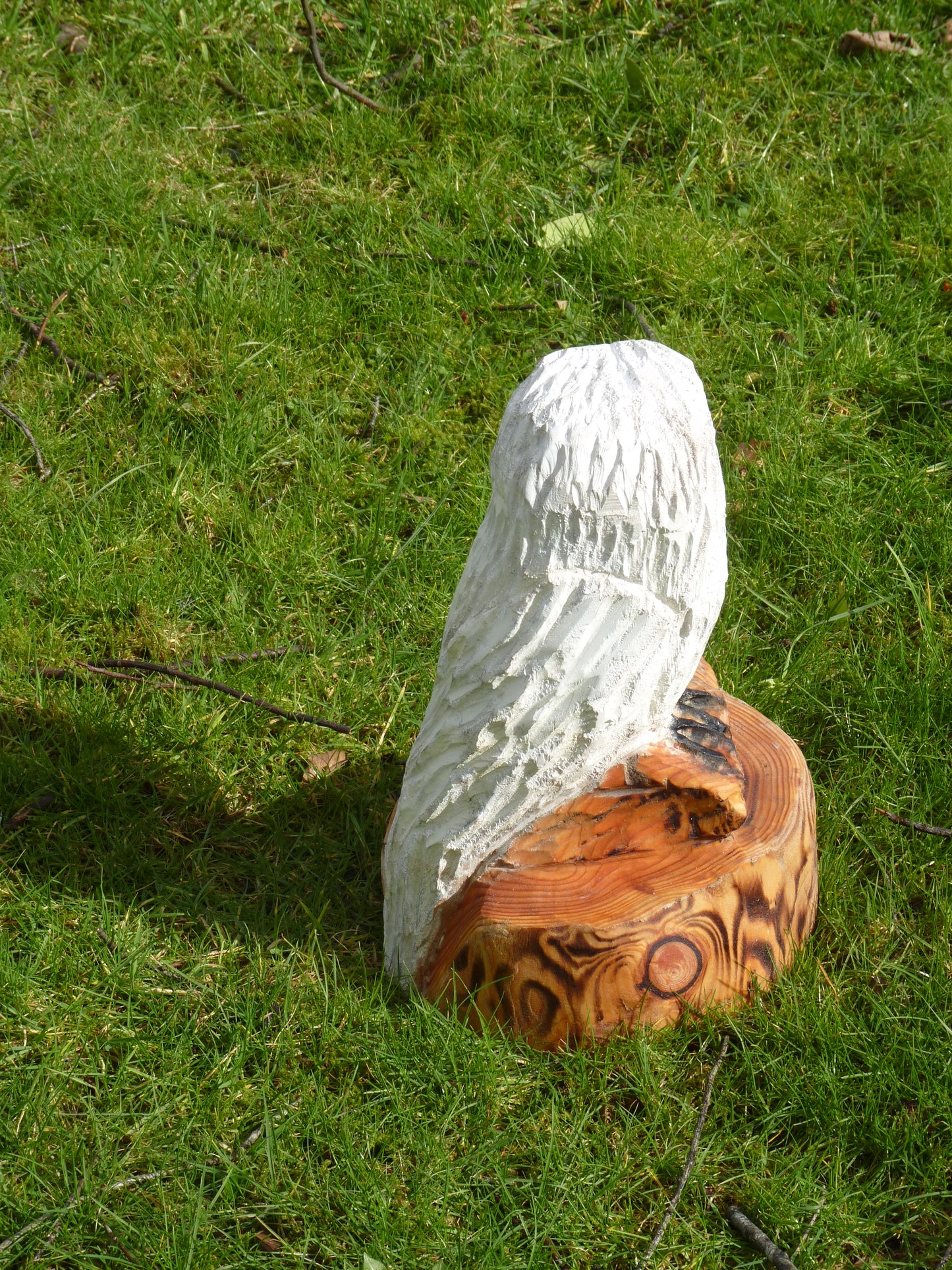 1 Chainsaw carved Snow Owl