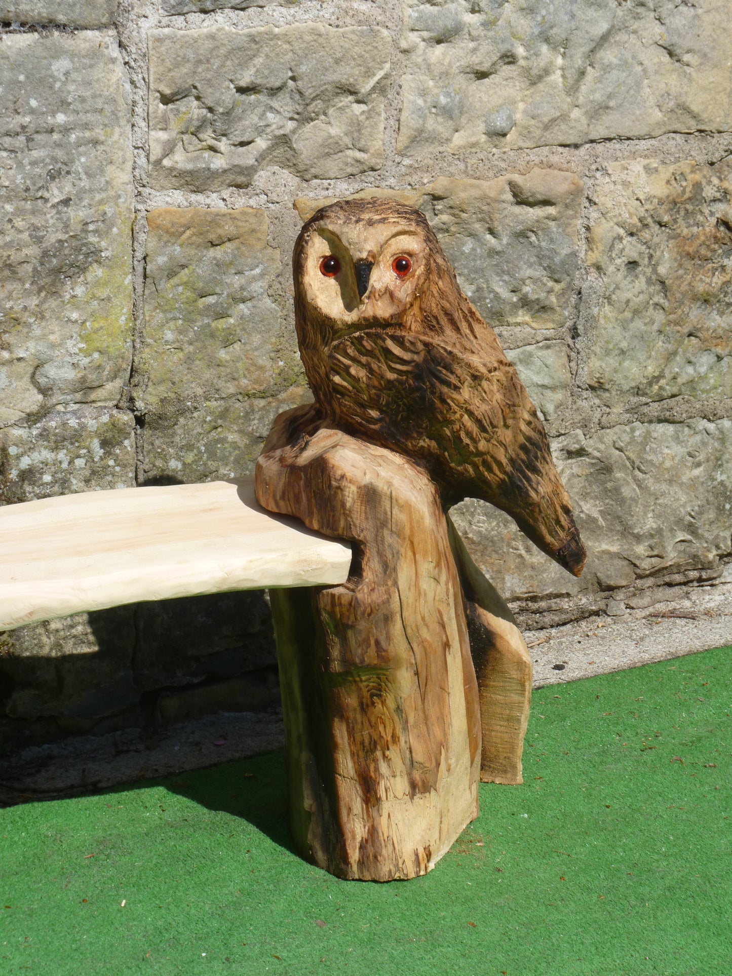 1 Chainsaw Carved Owl Bench