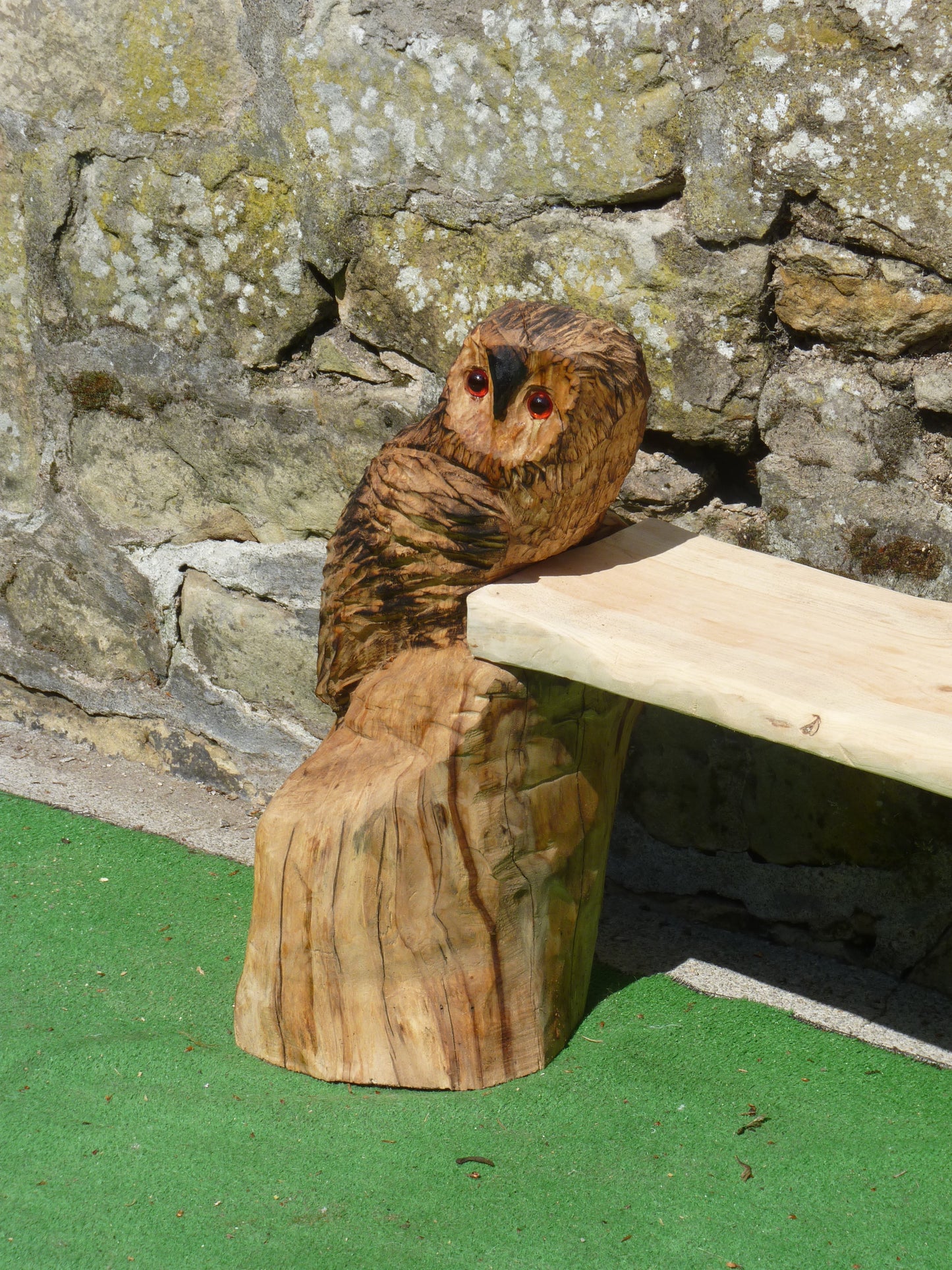 1 Chainsaw Carved Owl Bench