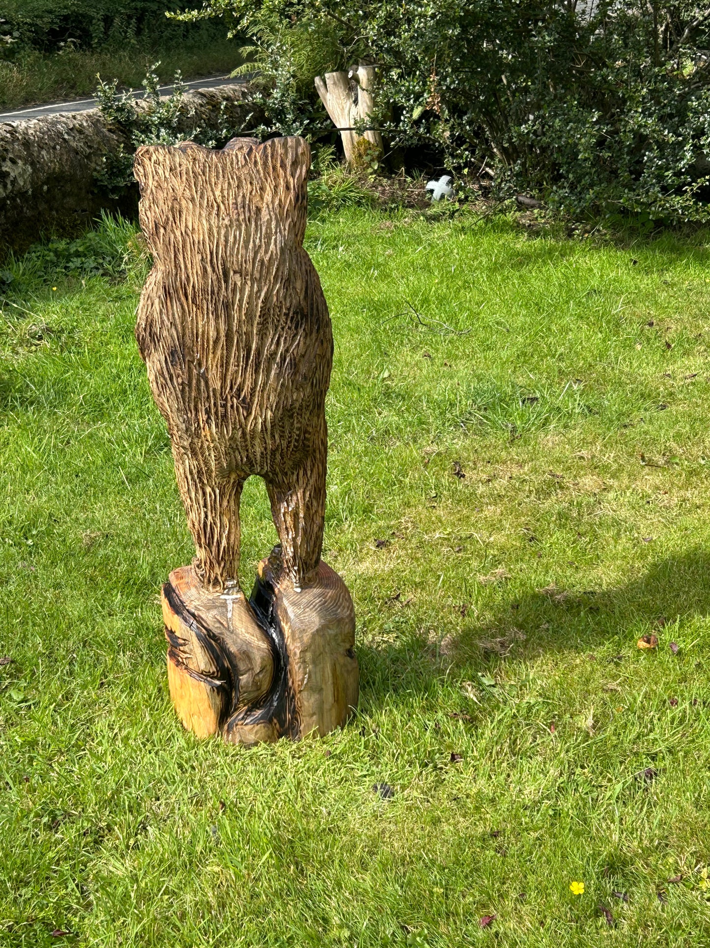 1 Chainsaw Carved Standing Bear